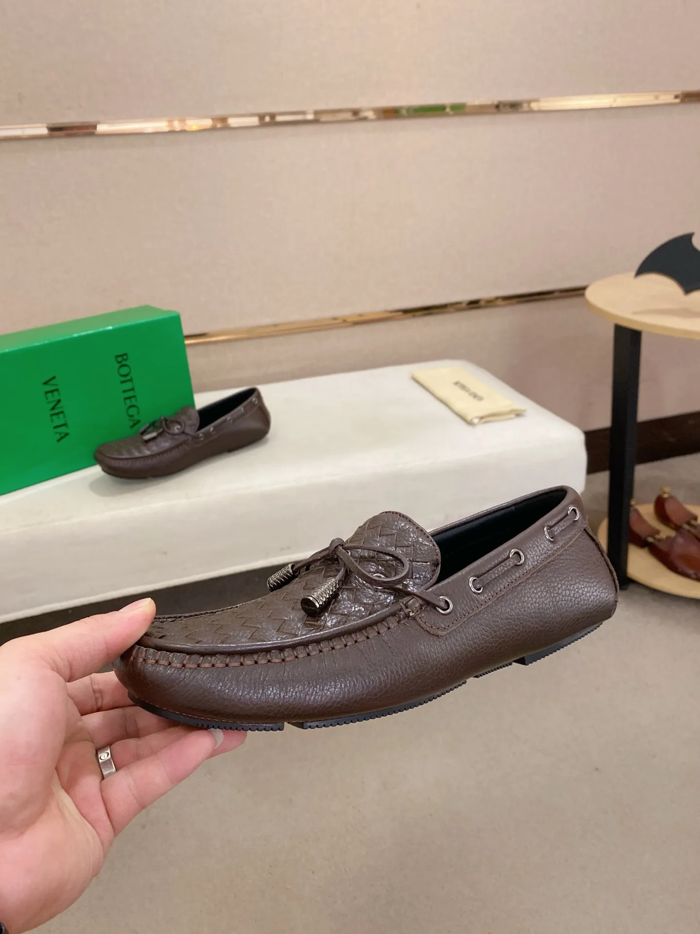 Men's shoes 💰 400💰 (Niu Li + Niu Pad) [BV] latest hot style‼ ️Casual men's shoes, uppers imported deer pattern first-layer cowhide ➕Full imported cowhide lining✔️Exquisite workmanship, excellent foot feel, special rubber soles✔️, cool and fashionable, the latest fashion, fashionable outsole, hurry up. Code number: 38-44 (can be customized to 37.45, non-refundable)